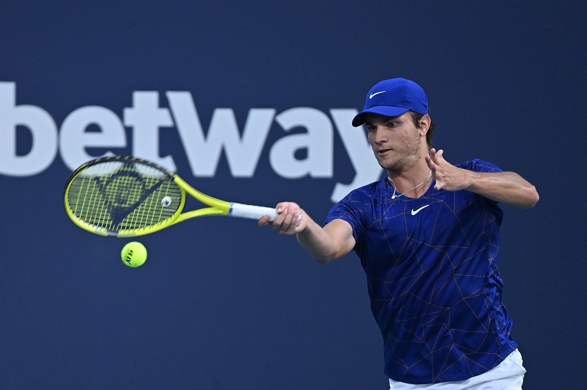 ATP MADRID: Kecmanović za sat vremena do drugog kola!