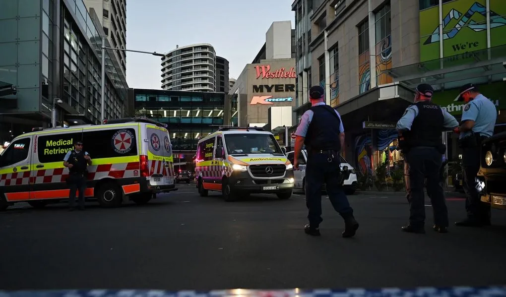 JEZIVA ISPOVIJEST SVJEDOKA KRVAVOG NAPADA U SYDNEYU: GLEDAO SAM KAKO UBADA NOŽEM MAJKU I BEBU