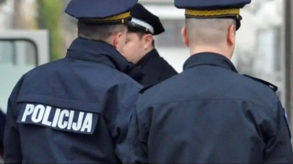 POLICIJA ZDK ODUZELA VOZILO I MOTOCIKL OD VIŠESTRUKIH POVRATNIKA U ČINJENJU PREKRŠAJA