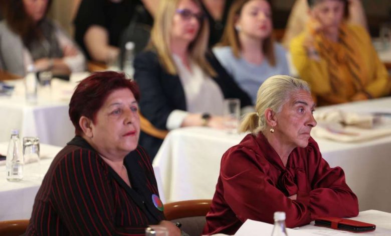 Romkinje se suočavaju s dvostrukom diskriminacijom, stvoriti uslove da se njihov glas čuje