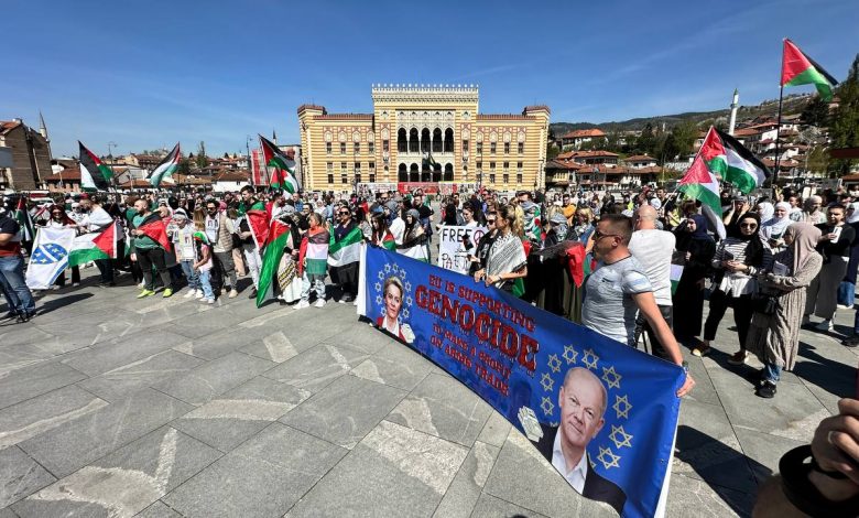 Šest mjeseci izraelskih napada na Gazu: S protesta u Sarajevu poslana poruka “Palestina nije sama”