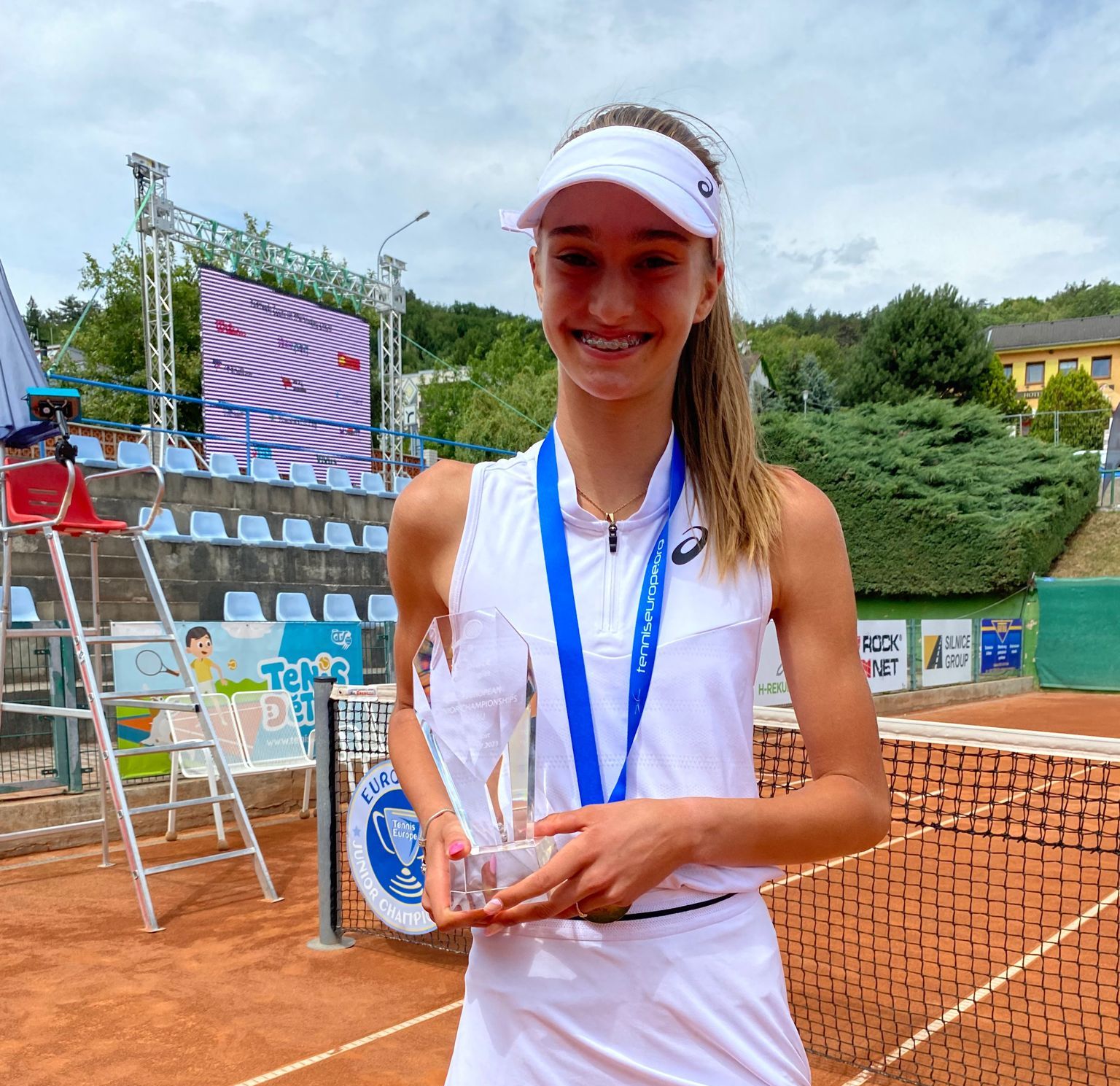Srpsko čudo nastavlja prodor na WTA listi: 14-godišnja tenisačica stigla do novog polufinala!