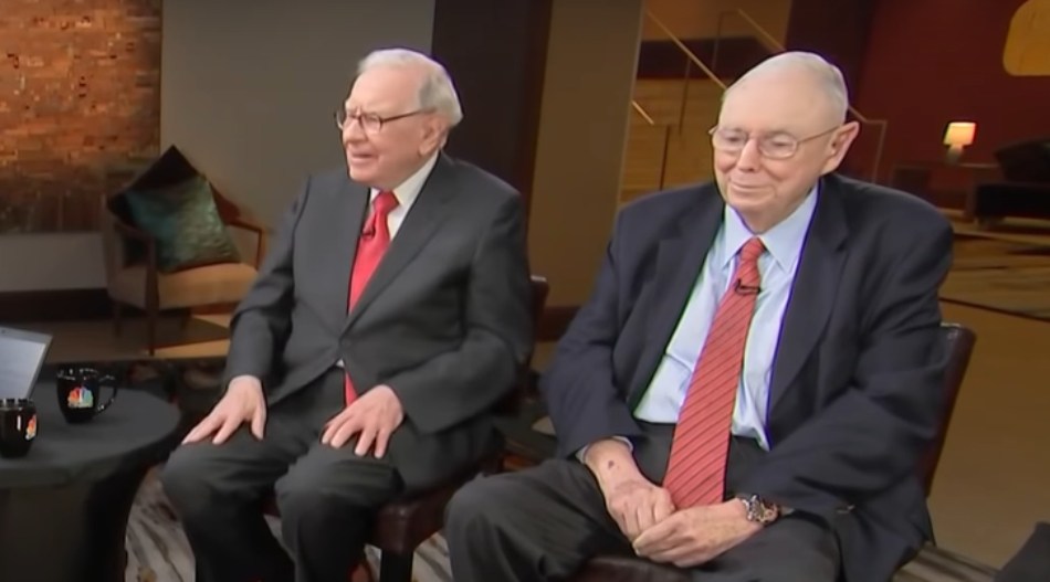 Voren Bafet održava prvi Berkshire Hathaway sastanak bez Čarlija Mangera