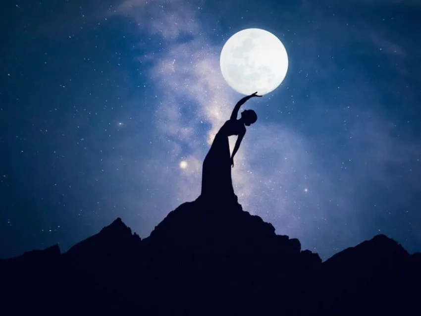 Pun Mjesec u obliku jagode 21. lipnja donosi životnu promjenu za 4 znaka Zodijaka: Raku bogatstvo, a Jarac brak