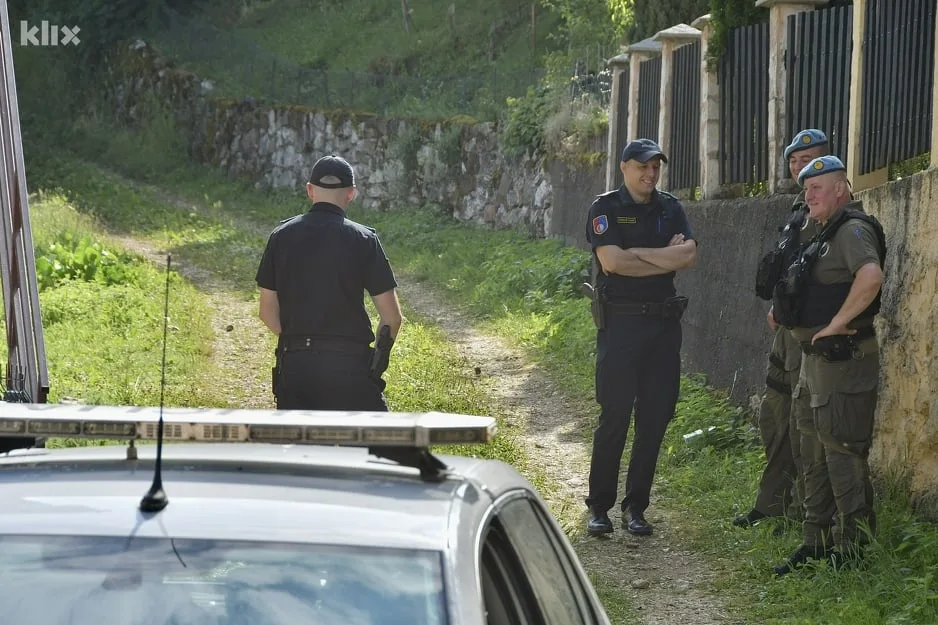 Detalji tragičnog događaja na Širokači: Tri tijela pronađena u kući nakon porodičnog sukoba koji je prethodio požaru