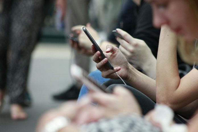 Digitalne Veze Ugrozavaju Osnovne Ljudske Vjestine Kako Tehnologija Prijeti Nasim