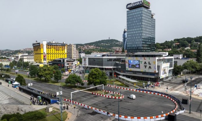 Sve Je Spremno Za Spektakularni Red Bull Showrun Svi Putevi