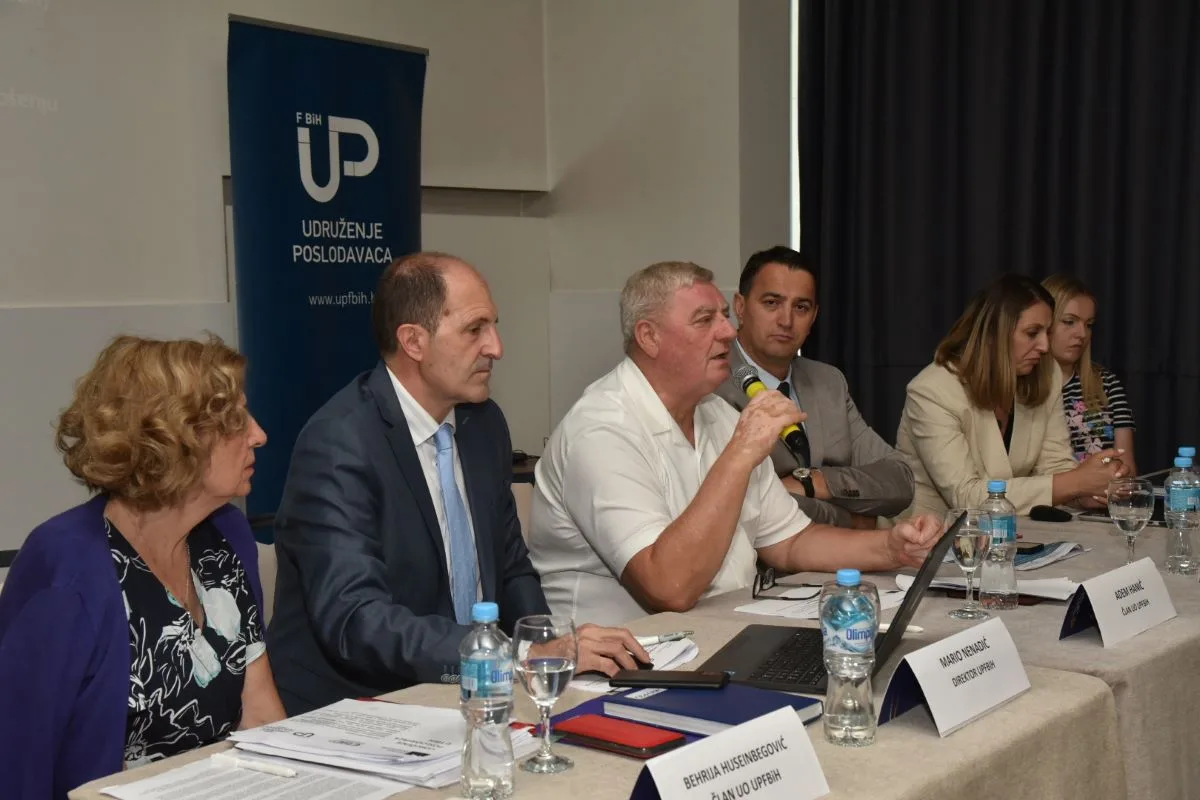 UPFBiH traži od Vlade FBiH brzo usvajanje odluke o isplati neoporezivih 2.520 KM poslodavcima do kraja godine – Poslovne novine
