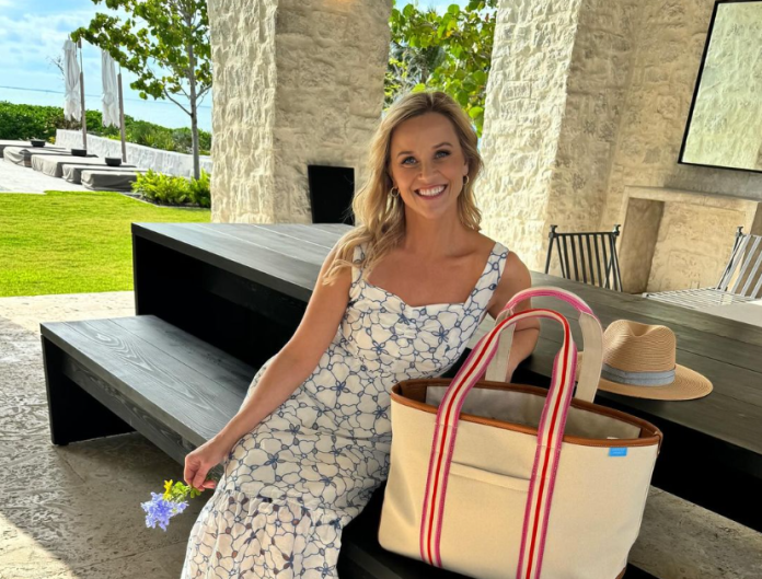 Zenstvena Proljetna Haljina Reese Witherspoon Odusevila Svoje Fanove Novim Izdanjem