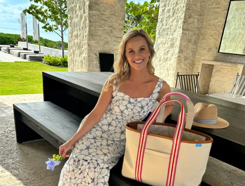 Ženstvena proljetna haljina: Reese Witherspoon oduševila svoje fanove novim izdanjem, žene odmah krenule u potragu za ovim komadom.