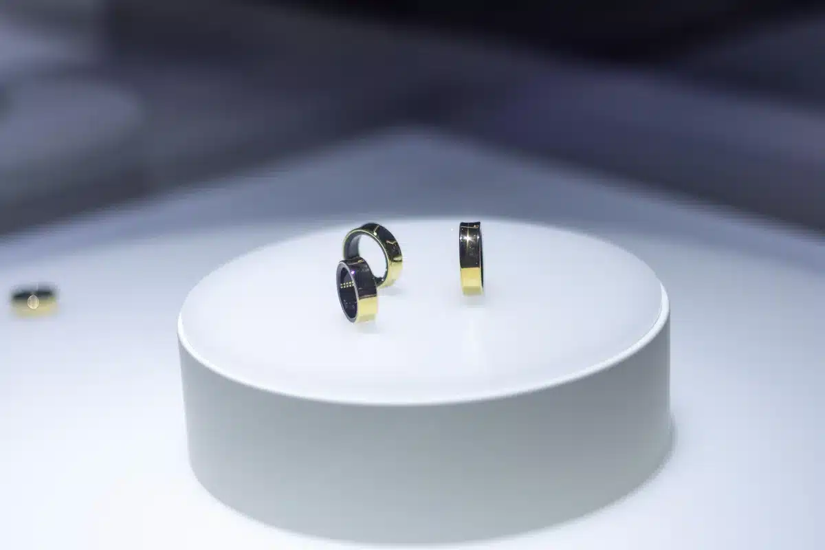 Samsung Galaxy Ring dostupan u tri boje (Crna, Srebrna, Zlatna) za 449€.
