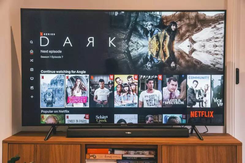 Kako preuzeti videozapise i filmove s Netflixa za gledanje izvan mreže? netflix