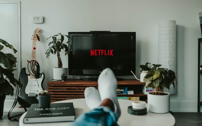 Kako skinuti videozapise i filmove sa Netflixa za gledanje offline?