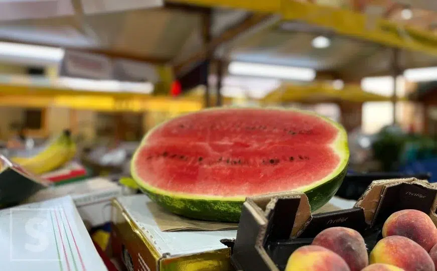 Cijelu sedmicu svaki dan jela lubenicu: Otkrila je kakve promjene su se dogodile.