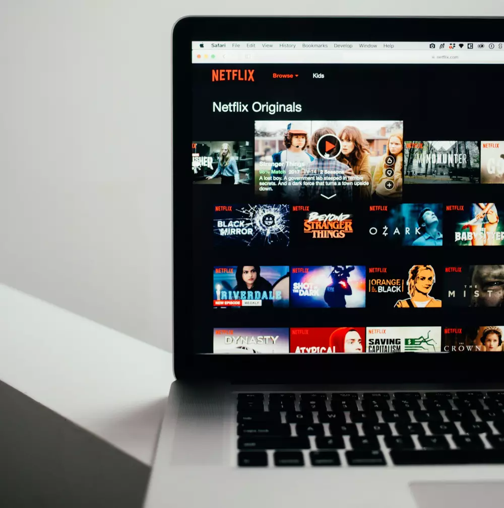 Kako preuzeti videozapise i filmove s Netflixa za gledanje izvan mreže? netflix