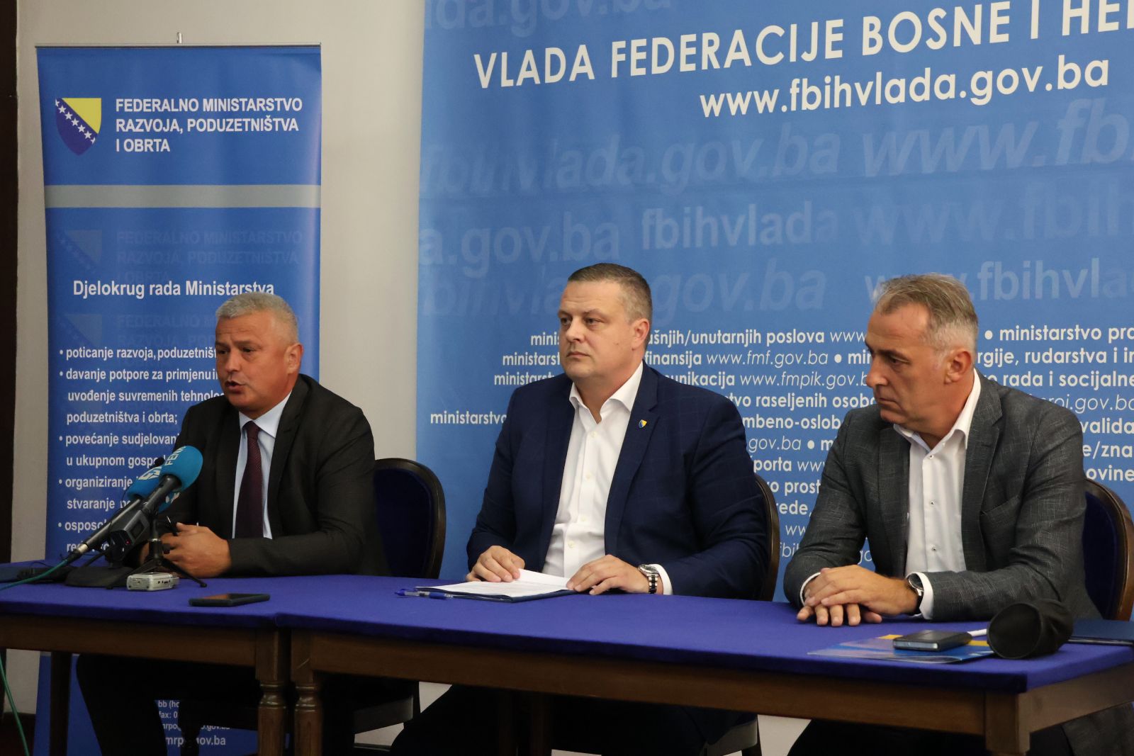 Ministar Mijatović potpisao ugovore o poticajima komorama: Vlada FBiH povećala izdvajanja za sektor mikro, malih i srednjih preduzeća više od tri puta – Poslovne novine