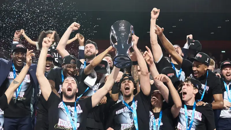 NA PRVU STAZU EL RIVALA STIGLA PRVA ZVIJEZDA: U Parizu dva velika pojačanja (FOTO)