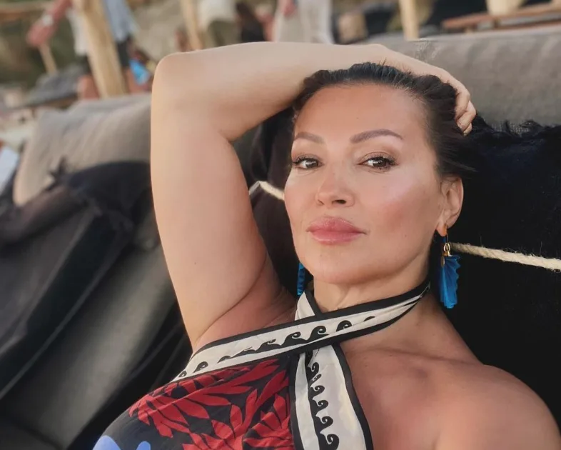 Nina Badrić u kupaćem idealno upakira vaše nedostatke.