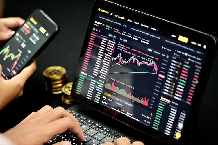 kriptovalute i regulativa: uticaj na globalni finansijski sistem i potreba za regulatornim okvirima
