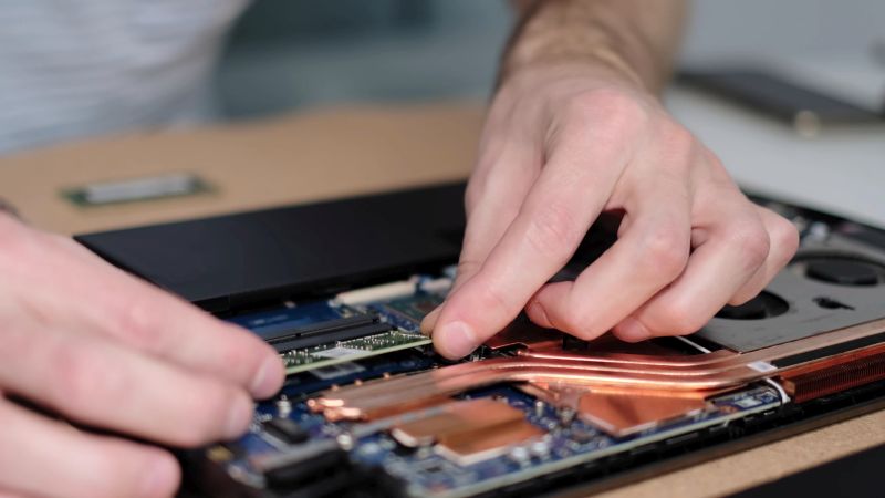 Kako instalirati SSD u laptop? instaliranje ssd-a u laptop