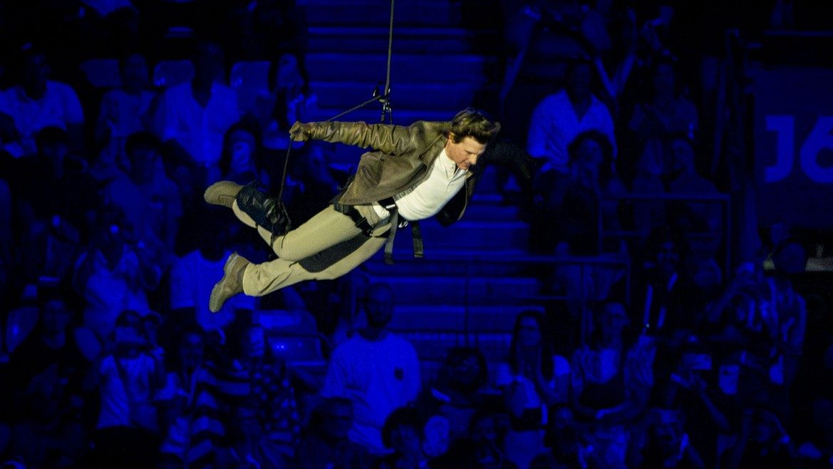 Tom Cruise je napravio od zatvaranja Olimpijskih igara nemoguću misiju: ‘Samo ću reći da Tom Cruise ima 62 godine. I to je to.’