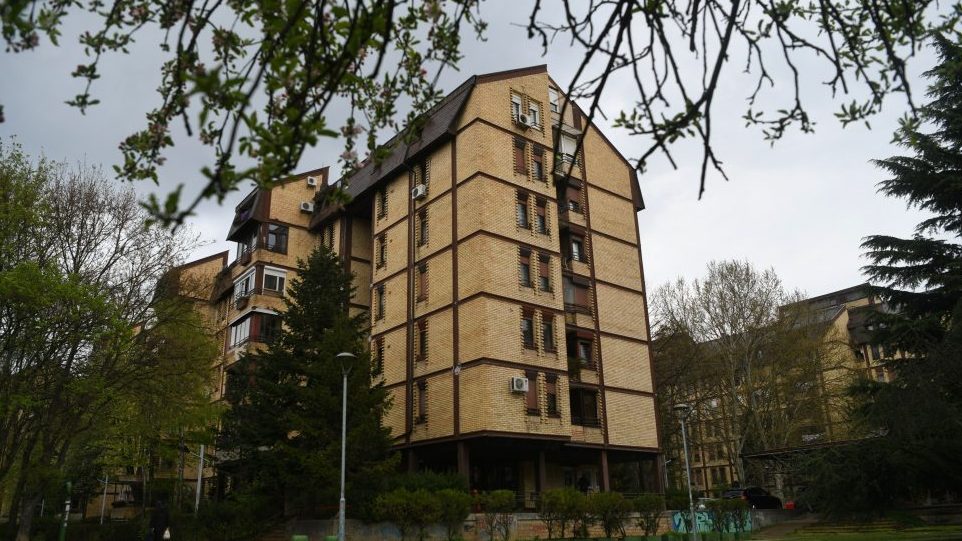Ovo beogradsko naselje posljednja oaza normalnog života: raj sa puno zelenila, nezamisliv u poređenju sa ostatkom glavnog grada.