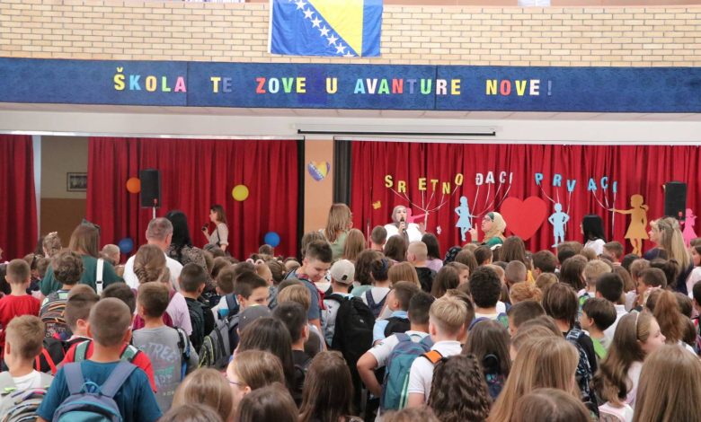 Početak nove školske godine: Ministrica Hota-Muminović posjetila vrtiće i škole, započeta izgradnja nove škole na Stupu.