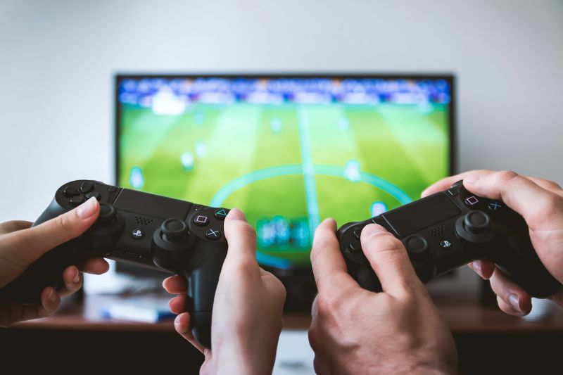 Zašto je bolje kupovati igre na GOG-u umjesto na Steam-u? Koja ti je platforma draža – GOG ili Steam?