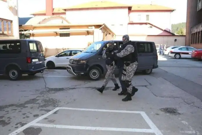 1729933566 Osam Osoba Privedeno U Bosanskoj Krupi I Bihacu Zbog Teroristickog.webp