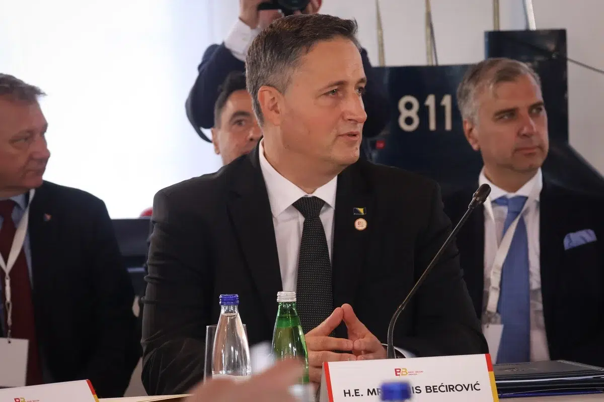 Bećirović na sastanku lidera zemalja Brdo – Brijuni: Stop utrci u naoružanju.