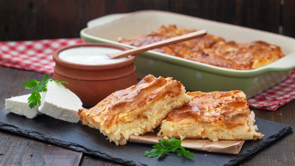 Gibanica – recept za brzu i jednostavnu pripremu savršene sočnosti iznutra i hrskavosti izvana.