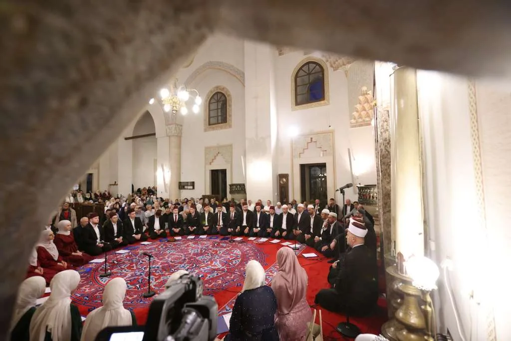 Prvi put izveden Bosanski mevlud Džemaludina Latića u Begovoj džamiji