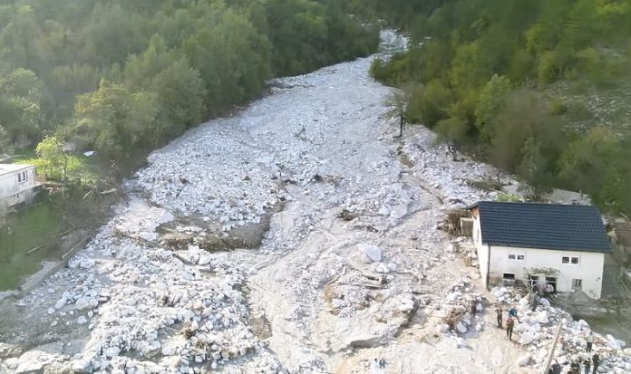 Tuzilastvo Hnk Istrazuje Kamenolom U Bijeloj Nakon Sto Se Tlo