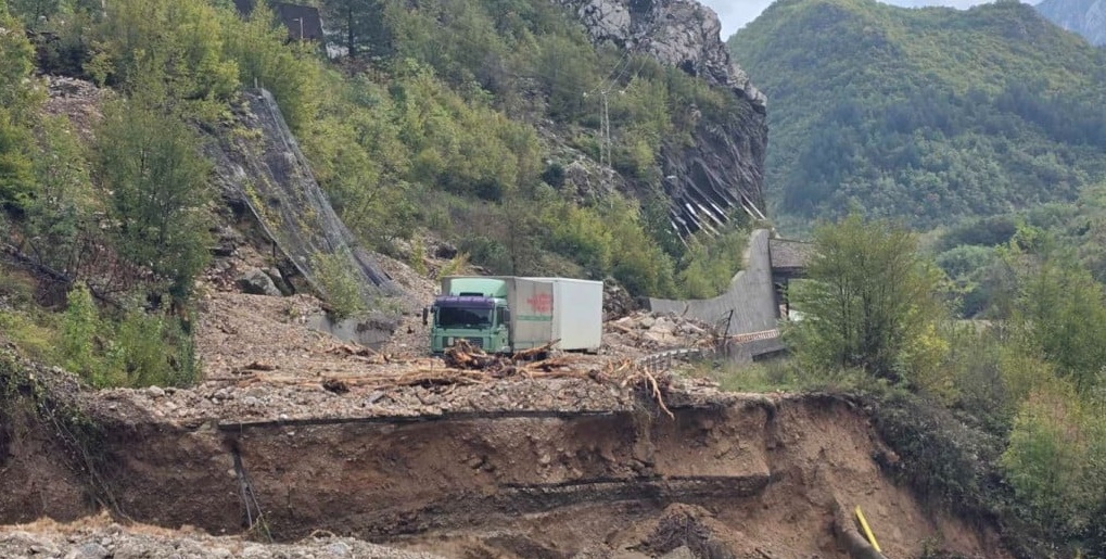 UŽASNE VIJESTI IZ JABLANICE – Informacije o pet poginulih, broj žrtava mogao bi rasti