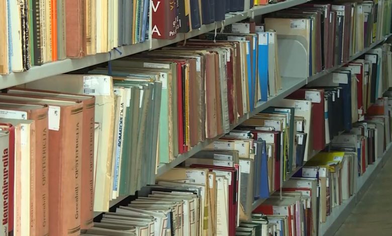 DNEVNIK TVSA/ Uposlenici NUB-a zahvalni Schmidtu zbog šanše da biblioteka profunkcioniše