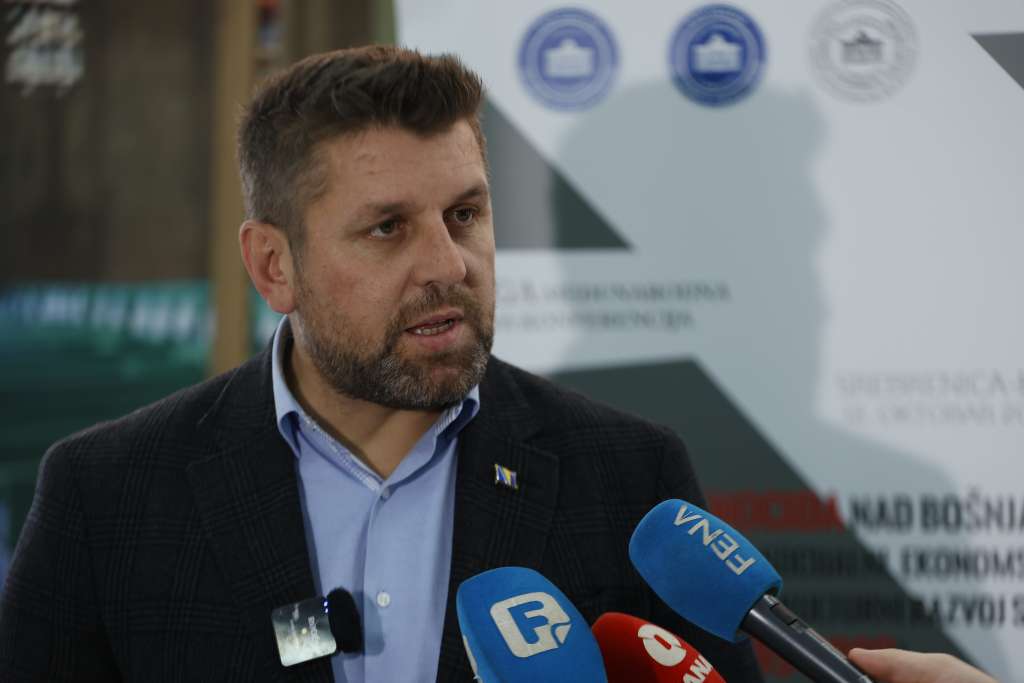 Duraković o obustavi sredstava za Srebrenicu: “Odluka Vlade KS je pravno neutemeljena”