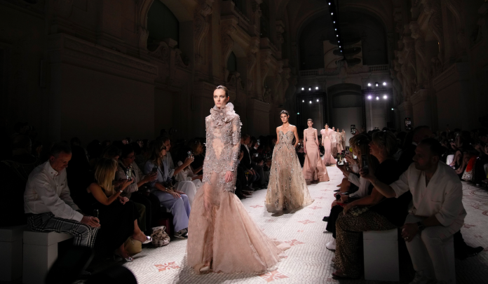 Luksuzni Brendovi Moda Pomjera Granice U Milijardama Dolara