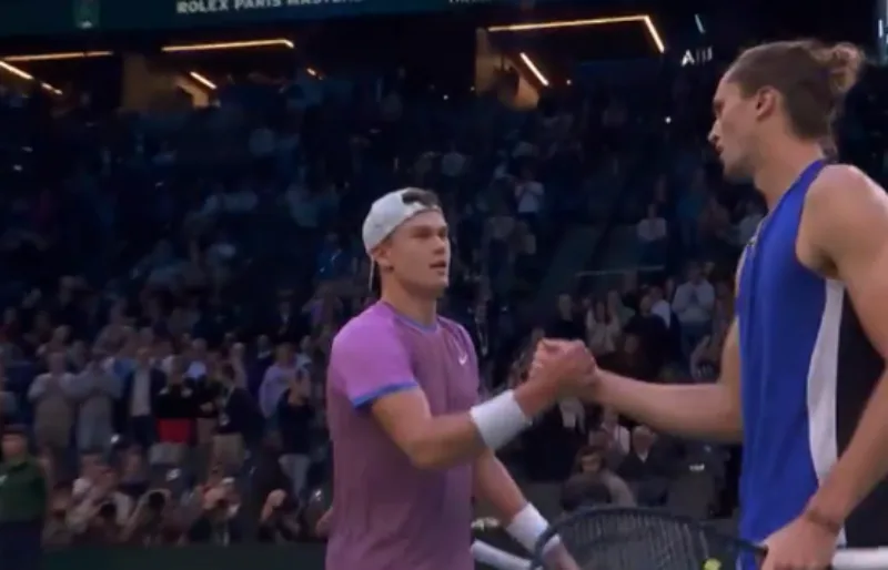 NIJEMAC BLISTAO U PARIZU: Zverev na korak do naslova!