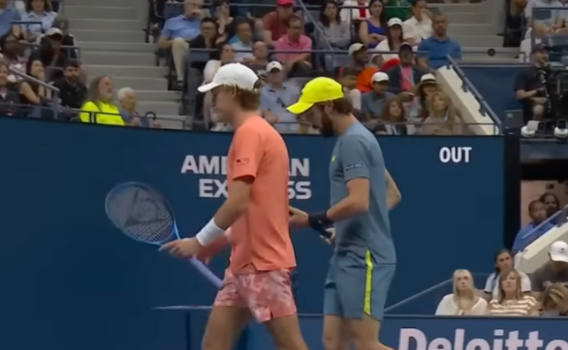SLUČAJ SINER POKRENUO LAVINU: Dvostruki Grand Slam prvak suspendiran!