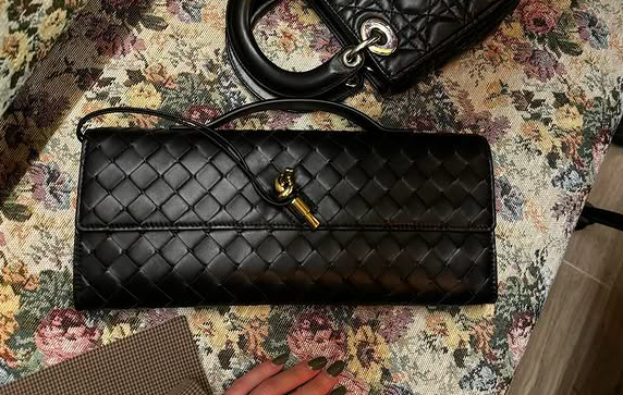 1737796355 Bottega Veneta Andiamo Model Torbe Koji Svi Zele