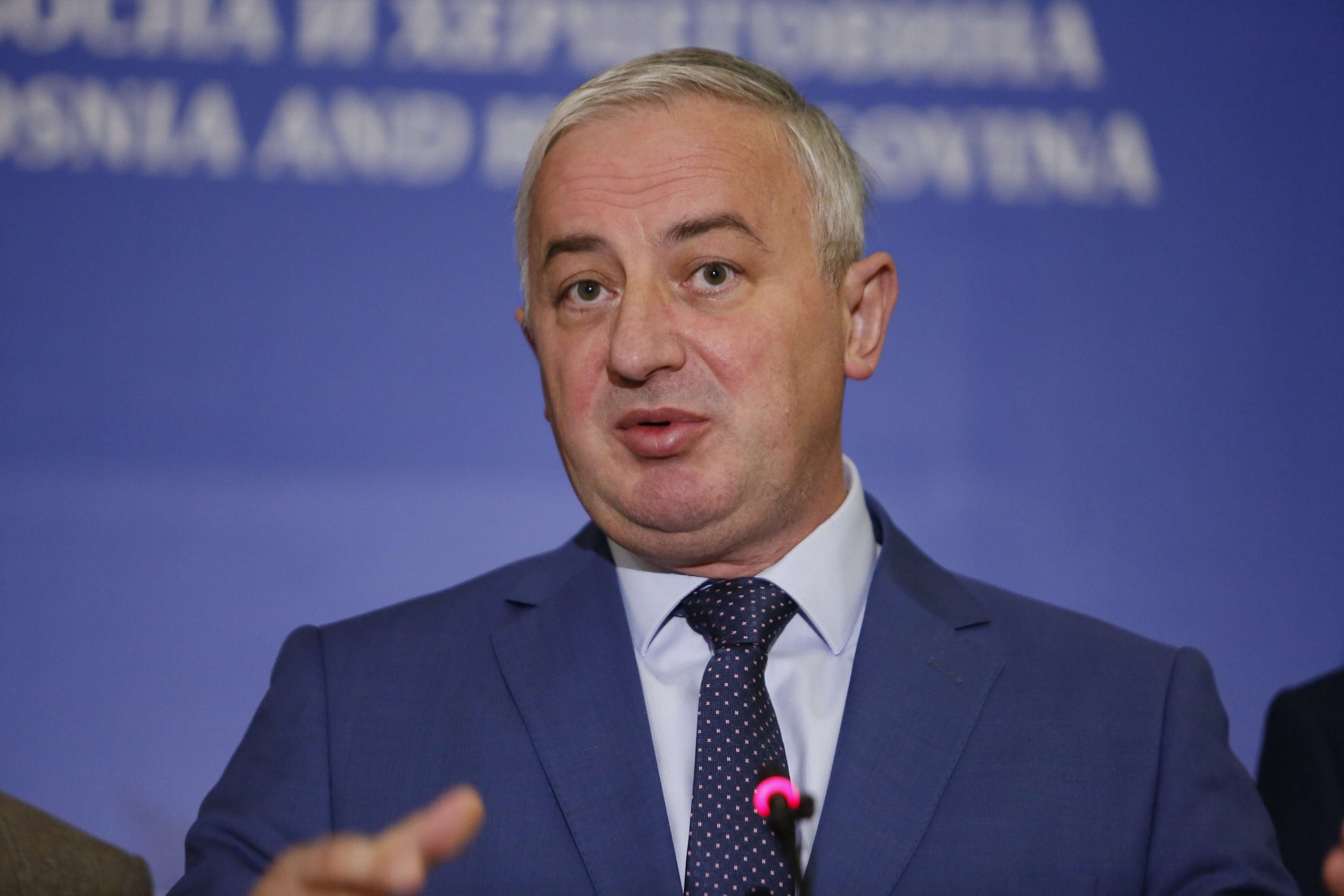 Borenović najavio ulazak u vlast i poručio Dodiku: Za novo radno mjesto predlažem ti cirkus Medrano, traže novog klovna