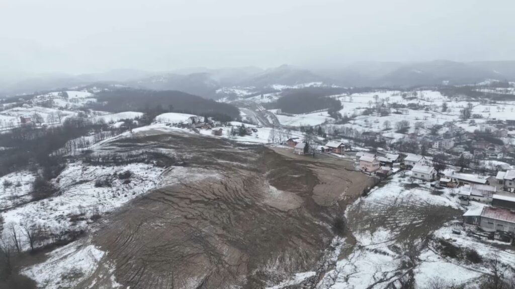 Klizište kod Maglaja nakon 2015. nije sanirano, a dovožen novi materijal