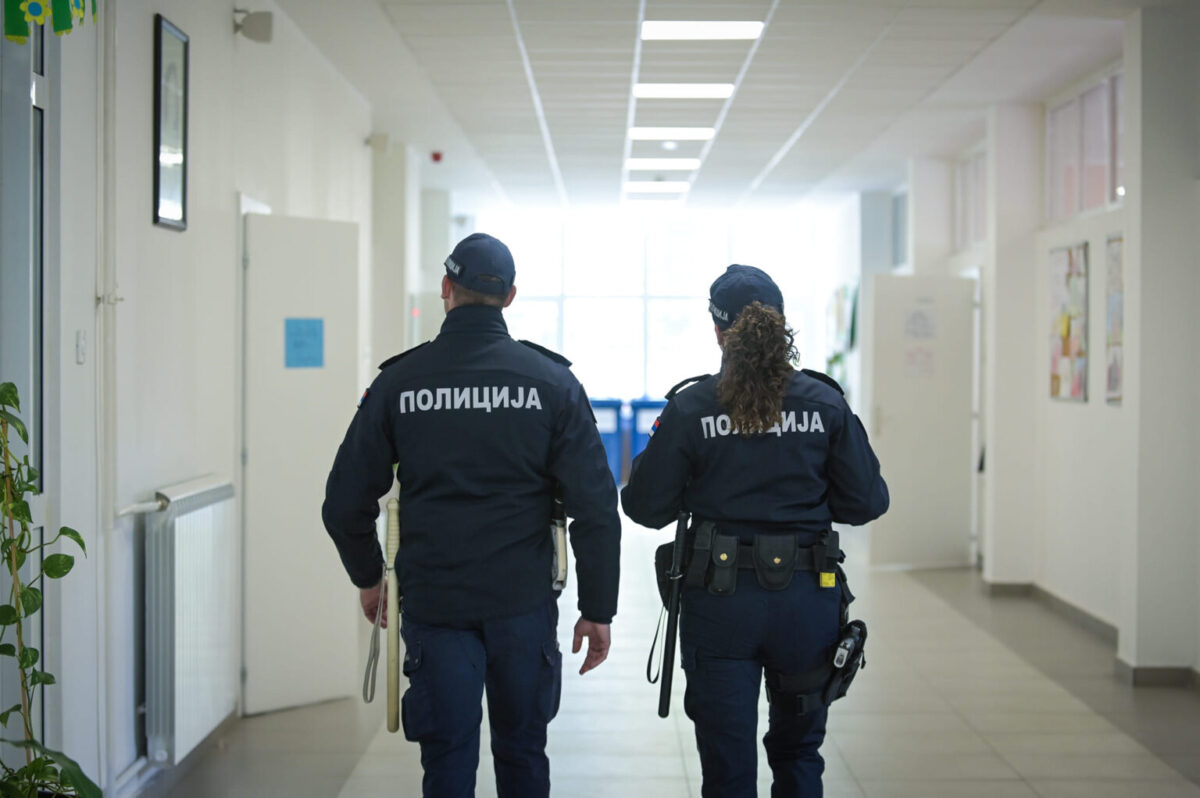 Panika u Banjaluci: Dojave o bombama školama, djeca vraćena kući