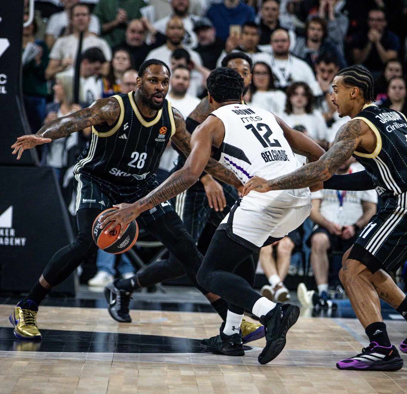 RAPSODIJA U WILLERBANU: Partizan demolirao Asvel!