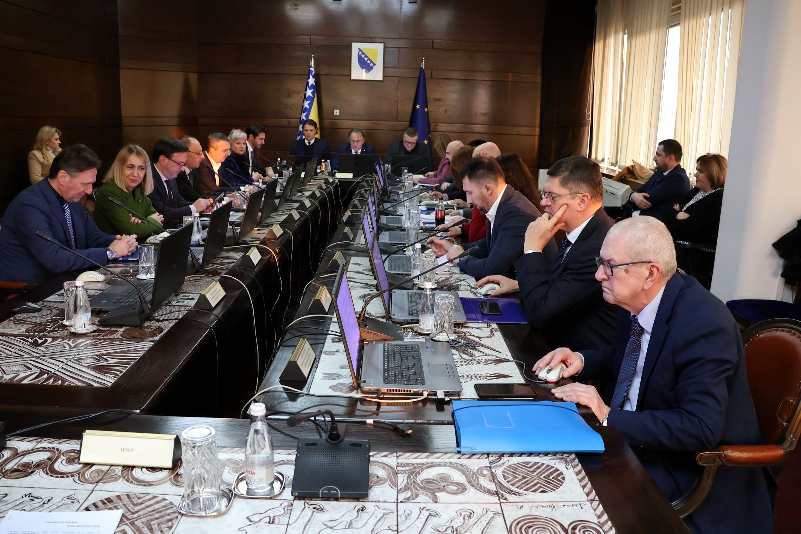 Vlada FBiH utvrdila prijedlog budžeta za 2025. godinu u iznosu od 8,2 milijarde KM – Poslovne novine