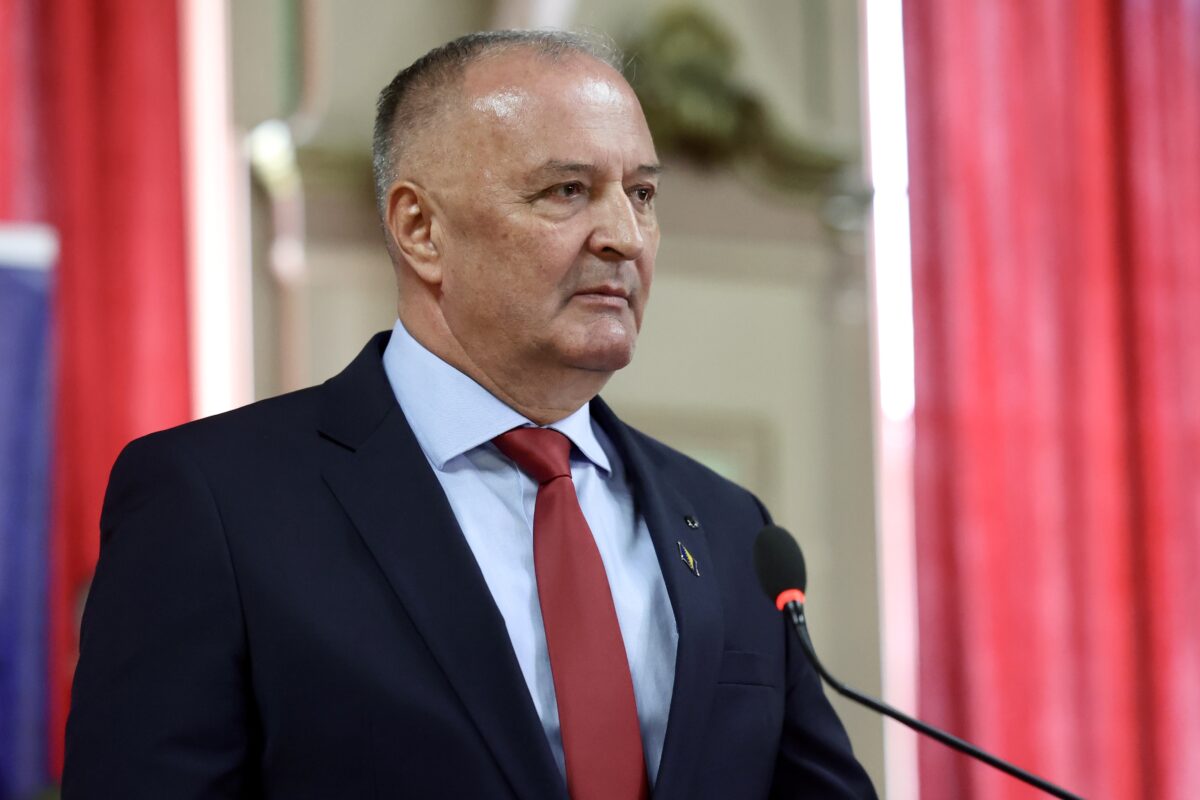 Ministar Helez: Ne smijemo dovoditi u pitanje rezultate 30 godina mira u BiH