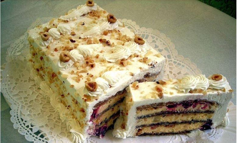 Moskva torta : Kremasto-vočna torta koju ćete pojesti u trenu