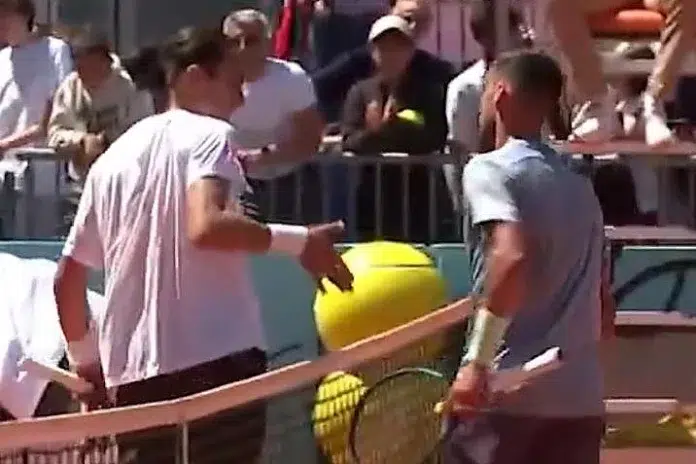 Dzumhur Nakon Scene Koja Je Obisla Teniski Svijet Ne Znam.webp