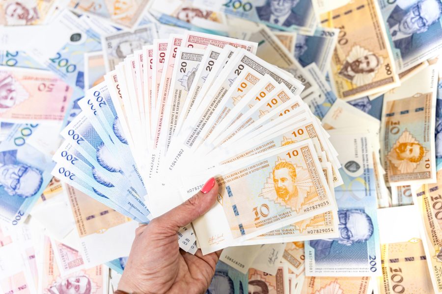 Odluka načelnika: Svim zaposlenicima javnih ustanova veće plaće do 75 posto!