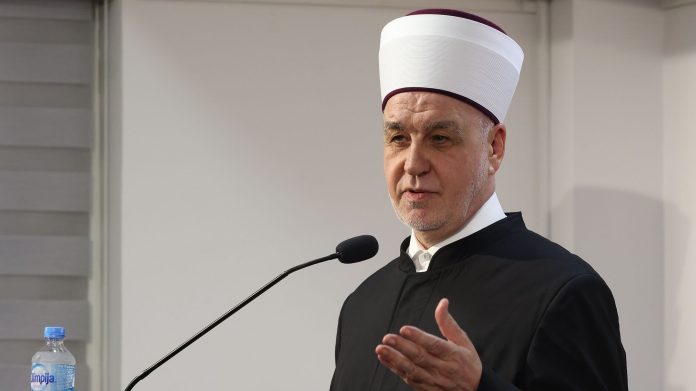 Reis Kavazovic U Mostaru Vakufe Cemo Braniti Svim Legitimnim Sredstvima